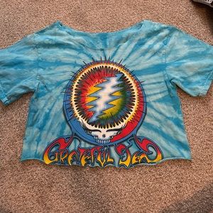 Cropped and cut on the neckline. Grateful Dead tshirt. Size small